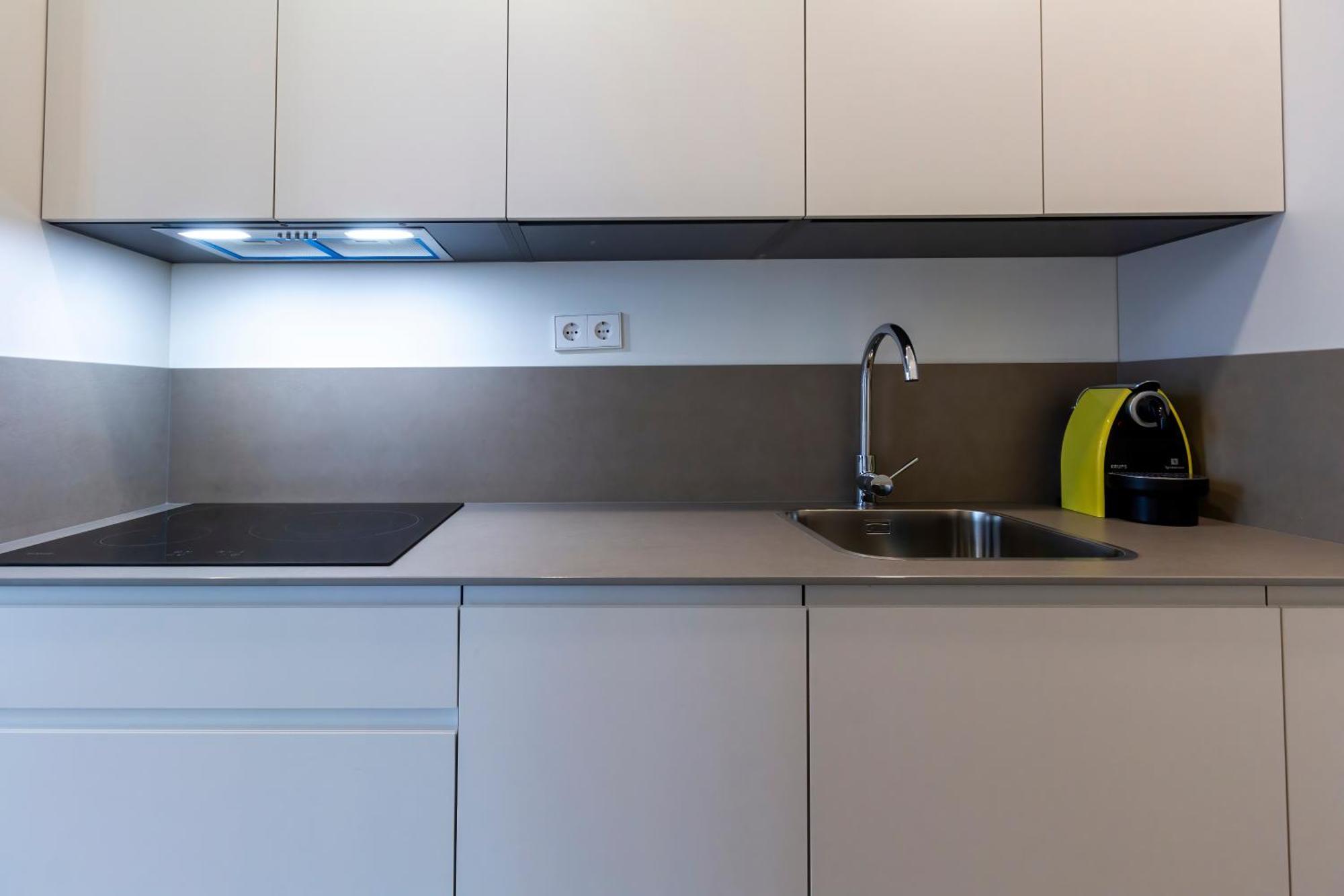 Alohamundi Puerta Osario II Apartment เซบีญา ภายนอก รูปภาพ